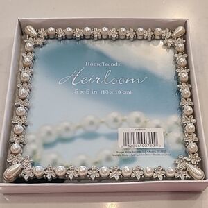 Heirloom Trends Frame